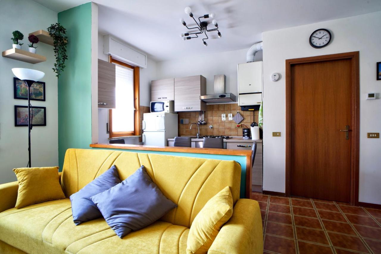 Casa Zoe Apartment Free Parking,Self Check In & Free Wi Fi بارما المظهر الخارجي الصورة